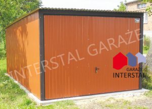Blaszak 3x5 garaż z blachy akrylowej z bramą uchylną